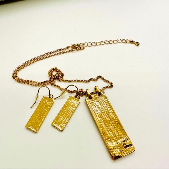 New Tree Pendant Earrings Set PRETTY! - Picture 3 of 9